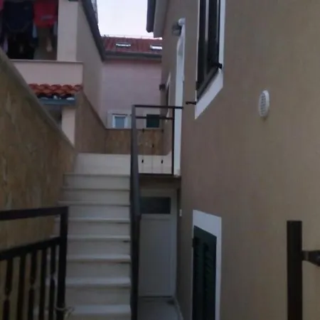 Casa In Centro A Lussinpiccolo 別荘 マリ・ロシニュ